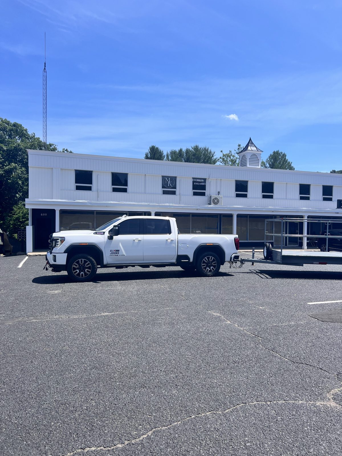 MK Permanent Makeup building and parking, Monroe, CT