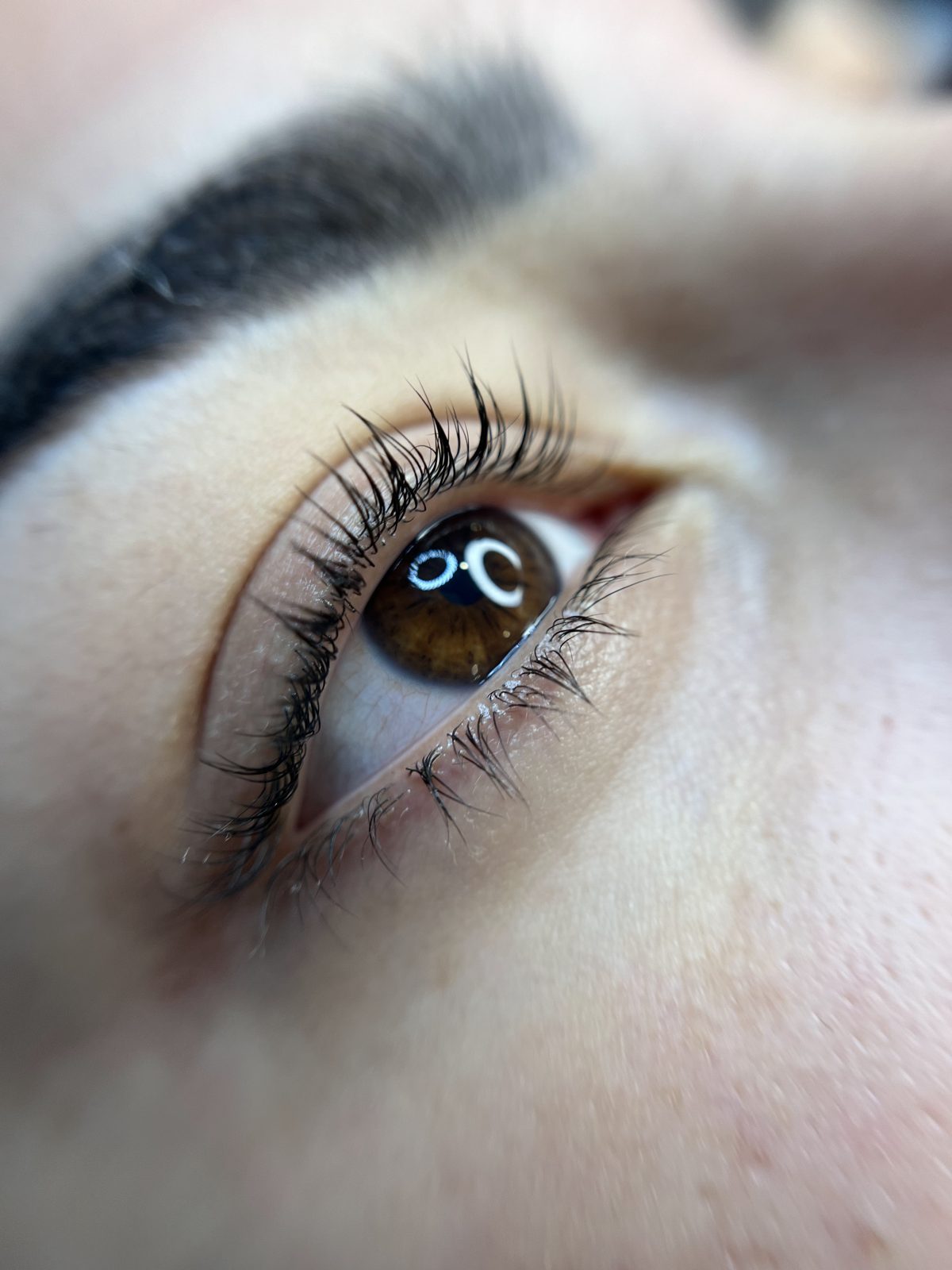 Permanent eyeliner and brows — close-up